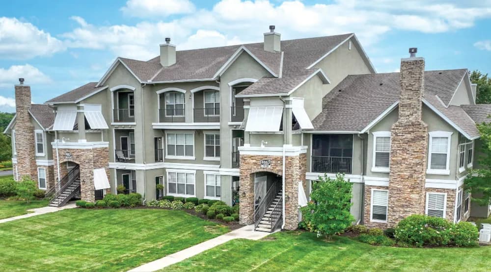 Vintage at Zona Rosa, a three-story apartment community in Kansas City